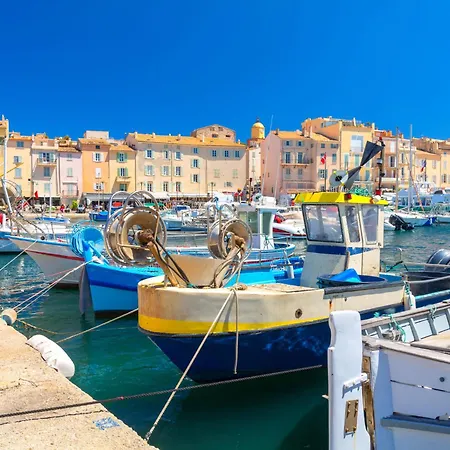 Daire Superb 3 Bedroom On The Port By Interhome Saint-Tropez