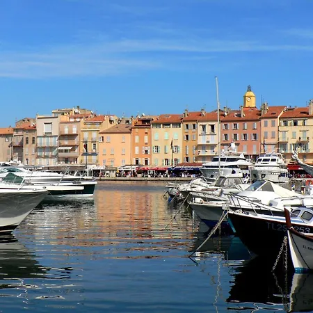 Daire Superb 3 Bedroom On The Port By Interhome Saint-Tropez