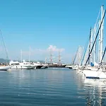 Superb 3 Bedroom On The Port By Interhome 公寓