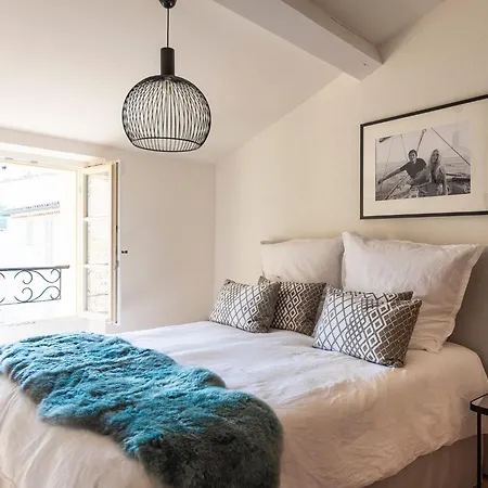 Superb 3 Bedroom On The Port By Interhome * Saint-Tropez