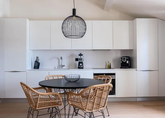 Superb 3 Bedroom On The Port By Interhome Appartement